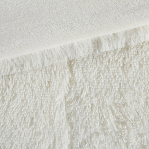 IVORY/WHITE FAUX FUR PILLOW SHAMS - Picture 10 of 11